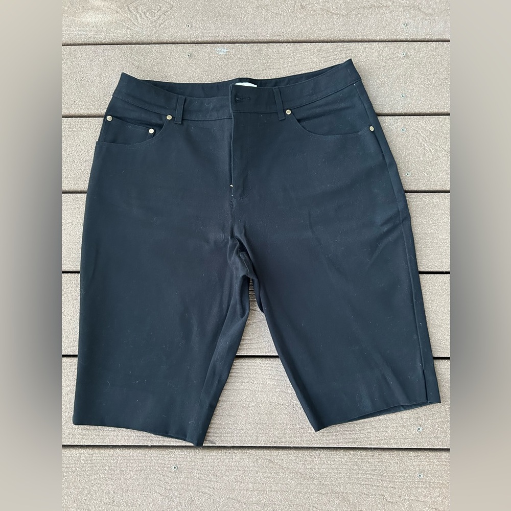 91.Classic ERIC Women's Black Jean
Bermuda Shorts